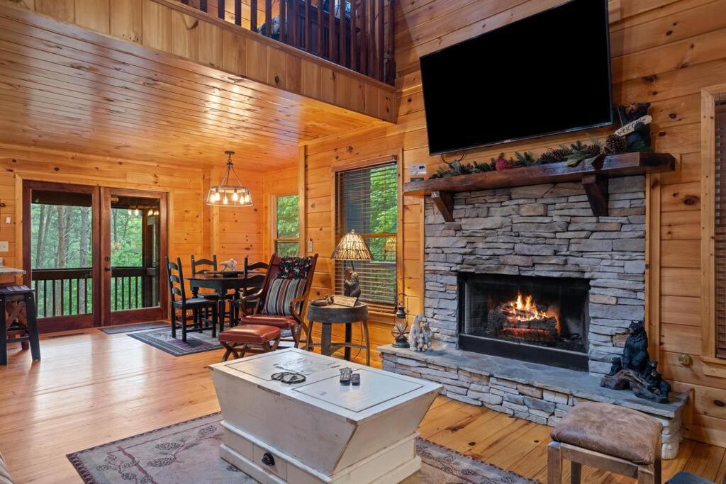Lakeside Retreat Hot Tub Fishing Hiking Ellijay Esterno foto