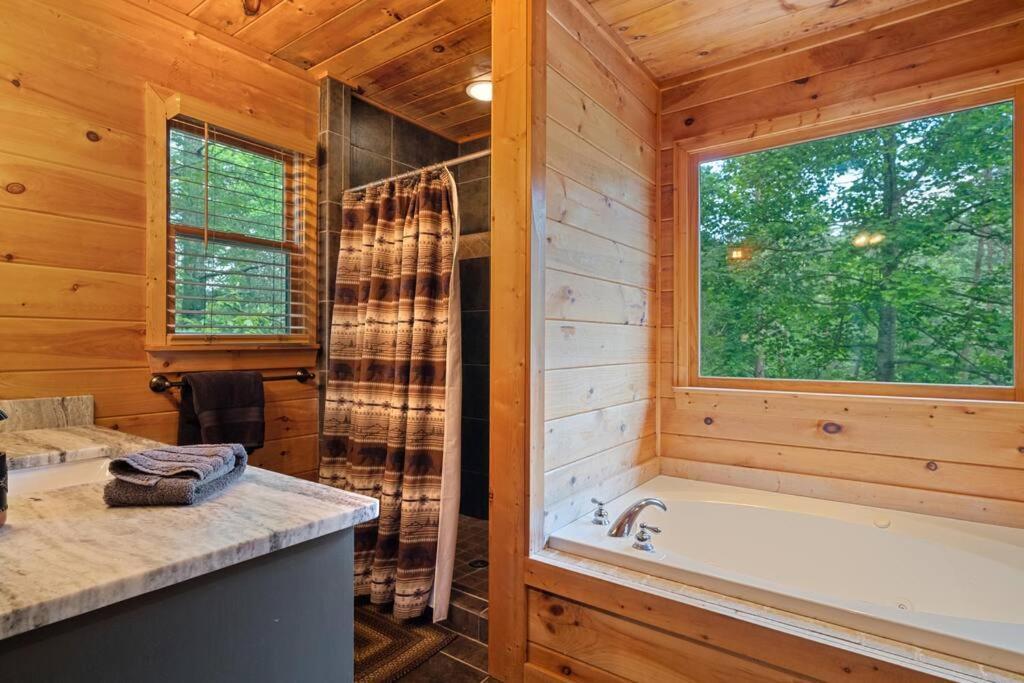 Lakeside Retreat Hot Tub Fishing Hiking Ellijay Esterno foto