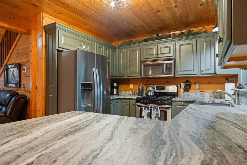 Lakeside Retreat Hot Tub Fishing Hiking Ellijay Esterno foto