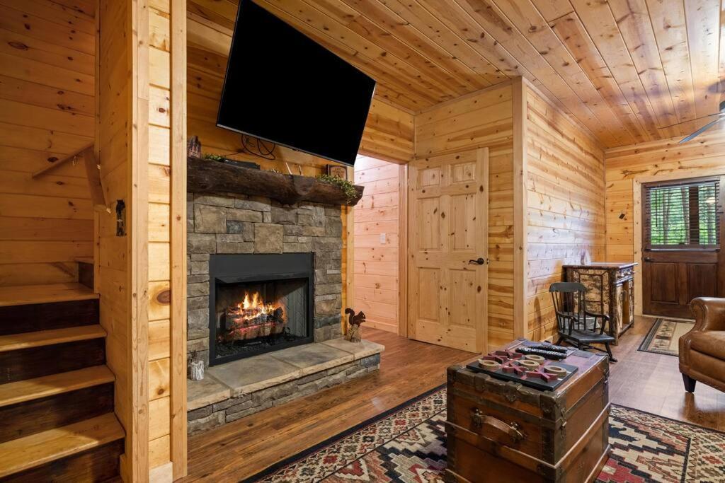 Lakeside Retreat Hot Tub Fishing Hiking Ellijay Esterno foto